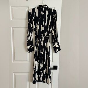 H&M black and white print  Long Sleeve Dress
